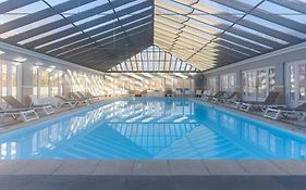 Beautiful Flat With Swimming Pool Tennis Court And Private Car Parking 64